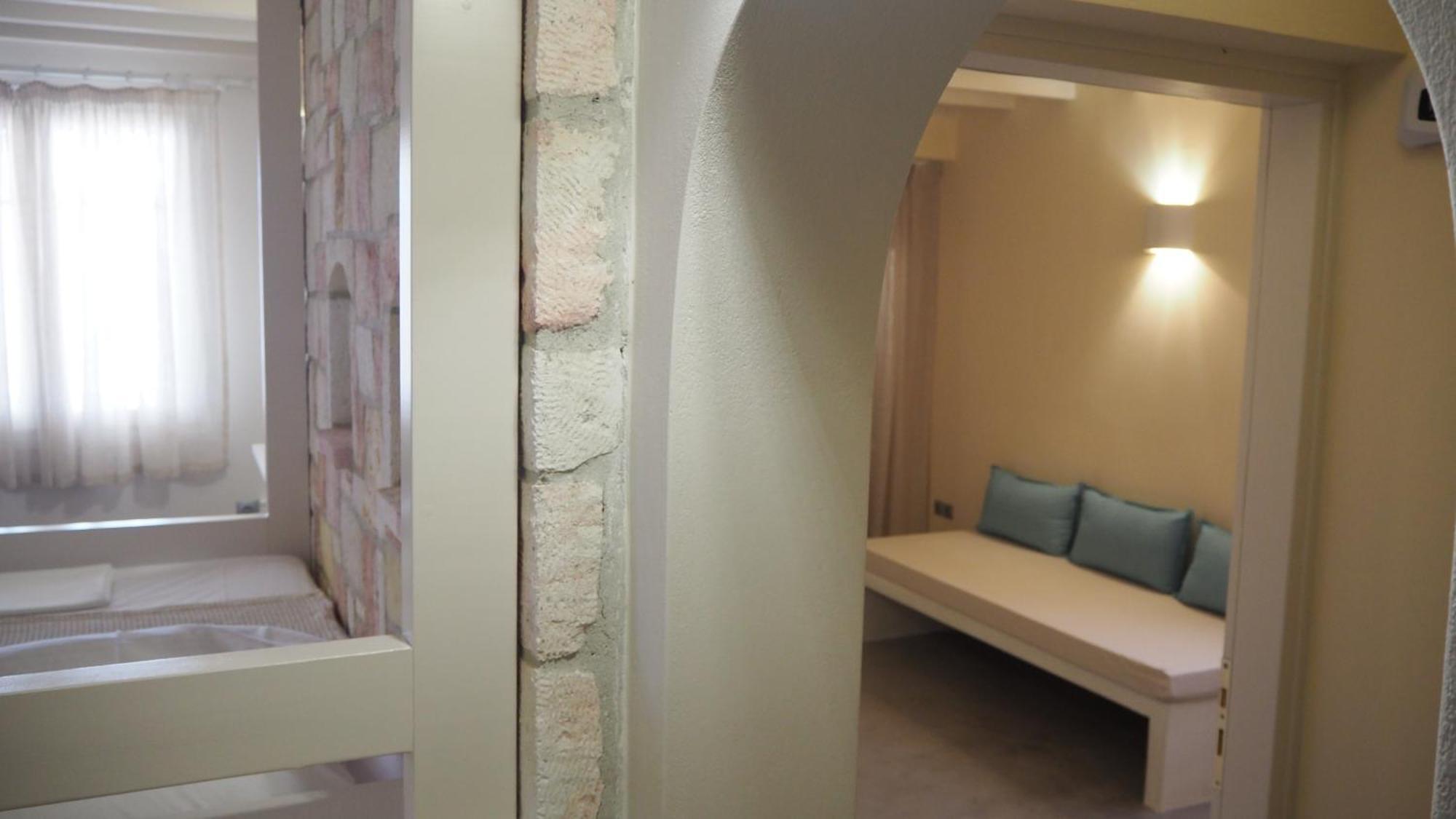 Ataraxia- Stonebuilt Studios And Apartments Đảo Đảo Kimolos Phòng bức ảnh